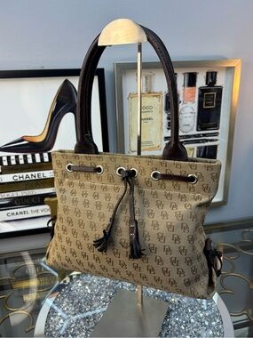Dooney & Bourke mini vintage made in Mexico Shoulder Bag with Dark Brown leather